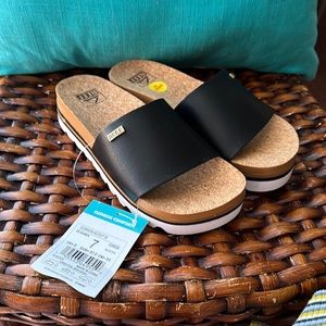 Reef women's  cushion scout Hi sandals